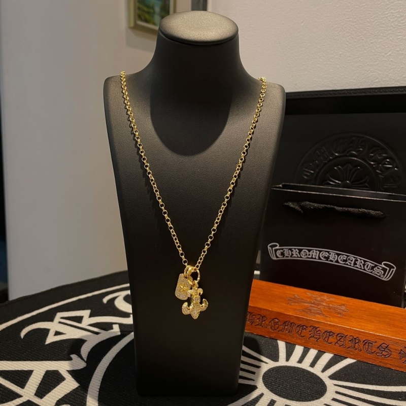 Ch**me He**ts necklaces